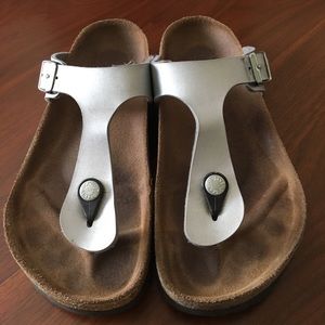 Birkenstock Gizeh silver sandals